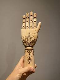 Check spelling or type a new query. Main En Bois Pyrogravee Facon Tatouage