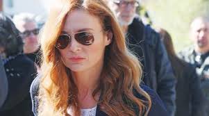 Ήθελα να μεγαλώσω το μωρό μου. Aggelikh Lamprh H Aggela Toy Para Pente Pozare Me Magio Kai Mas Afhse Me To Stoma Anoixto Irafina