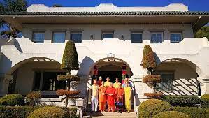 The course combines the ancient eastern science of yoga with the contemporary western health sciences of anatomy and physiology. Yoga Teacher Training In Los Angeles Sivananda Yoga Farm