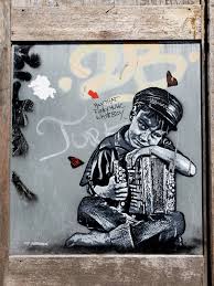 Entres Friches Et Murs De Briques Le Street Art S Epanouit A Roubaix Dans Son Milieu Naturel La Creation De Xu En 2015 Evenement Avec Images Art Urbain Street Art Art