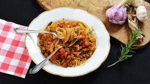 Volkoren Cappellini Met Vegetarische Bolognaisesaus Recept Vegetarisch Koken Vegetarisch Koken