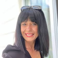 Ravi d'avoir pu assister à la diffusion de Subito, un court-métrage réalisé  par Sébastien LEBACLE accompagné par une 40aine d'étudiants de 3iS Bordeaux  !