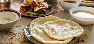 Arabisches Brot So Machst Du Das Dunne Fladenbrot Selbst Utopia De Brot Backen Rezept Einfach Fladenbrot Rezepte