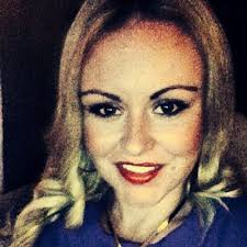 Letty Robinson (@lettyrobbo)