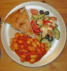 Riesenbohnen In Pikanter Tomatensauce Tomaten Sauce Rezepte Lebensmittel Essen