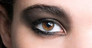 Darunter versteht man zarte, natürliche nuancen wie beige. Smokey Eyes Verfuhrerisch Schon Elle