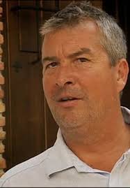 Watch Build a New Life in the Country Revisits S01:E01