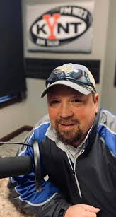 KYNT 102.1 & 1450‎