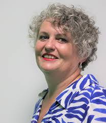 Sue Bateman's Instagram, Twitter & Facebook