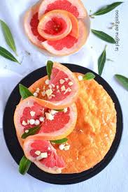 Con un pelapatate o un coltello sbucciatene un po' meno di mezzo tenendo da parte la buccia. Torta Al Pompelmo Rosa E Cocco Senza Burro E Senza Latte La Pagina Del Goloso