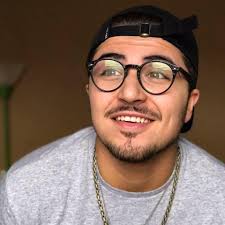 Roberto Lagares (@realbertolagares) • Facebook