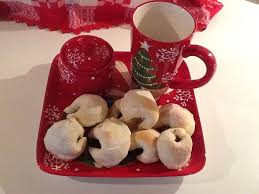 I celli ripieni sono biscotti abruzzesi davvero unici che rappresentano un must della cucina d'abruzzo! Tipici Dolci Della Tradizione Abruzzese I Tarallucci O Meglio Quot Celli Pieni Quot Una Sfoglia Croccante Ripiena Di Marmellata D 39 Uva Dolci Uva Ricette