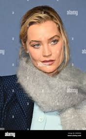 Elizabeth whitmore hi-res stock photography and images