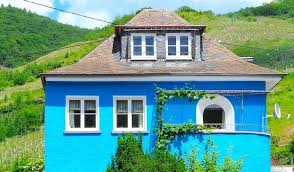 You do have the option of paying a flat rate. How To Become A House Sitter Get House Sitting Jobs In 2021