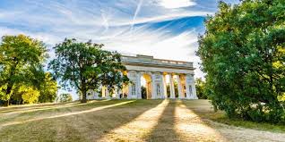 Jižní morava dala světu věstonickou venuši, nejstarší keramickou sošku na světě. Jizni Morava Vitejte V Kraji Svetoveho Formatu