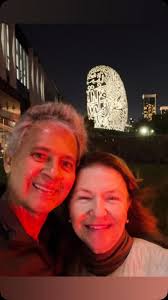 Lado a lado no centro cirúrgico 💙💗Tenho muito orgulho das pessoas que os  meu filhos se tornaram, profissionais de alto nível, médicos dedicados,  super competentes, e acima de tudo muito humanos e