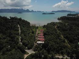 Das right, the island listed in the ad is pulau mantukud located in kota kinabalu, sabah and the asking price is rm20 million! Villa For Sale Langkawi Langkawi Propertyforsalelangkawi Villa For Sale Langkawi Malaysia