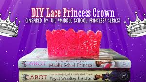 These diy lace crowns have interchangeable numbers! Diy Lace Princess Crown Yayomg
