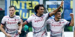 Monchi Wants to Bring Joshua Zirkzee to Aston Villa