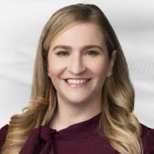 Laura Posner's Instagram, Twitter & Facebook