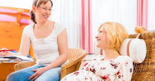 Da die hebamme um deinem errechneten termin herum verfügbar sein muss und hebammen auch immer nur ein bestimmtes kontingent an frauen annehmen können, solltest du also besser gleich mehr als eine kontaktieren. á… Hebamme Finden Worauf Du Achten Solltest