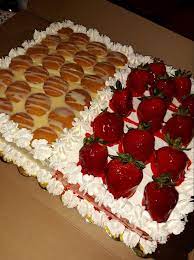Half And Half Cake One Half Banana Pudding Topped With Vanilla Wafers The Other Half Strawberry Topped With St Food Drinks Dessert Banana Pudding Cake Desserts