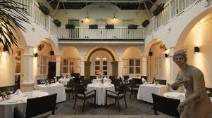 For A Romantic Dinner Head To Senso At 21 Club Street For A Quiet And Private Dinning Experience Enjoy An Authentic Restaurant Expat Living Hotel Inspiration