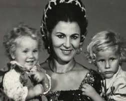 310,844 likes · 24,845 talking about this. Irina Loghin Famousfix Com Post