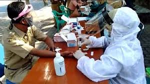 Kakinya yang putih mulus dan indah itu kini berada tepat di wajahku, kutegakkan kepalaku. 1 Guru Meninggal Karena Corona 67 Guru Smpn 1 Dolopo Madiun Tes Covid 19 Suara Jateng