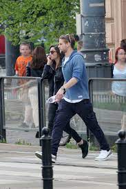 Agnieszka więdłocha, antoni pawlicki i inne gwiazdy na imieninach jana kochanowskiego. Wiedlocha Caluje Fabijanskiego Dobrana Para Zdjecia Pudelek