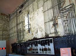 The building is a complete breaker box with a 60 amp breaker and a bunch of 30's as secondaries. Knob And Tube Wiring Wikipedia