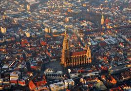 See more of ulmer münster on facebook. Rassismusdebatte Ulmer Munster Will Im Advent Keinen Schwarzen Konig Zeigen Jesus De