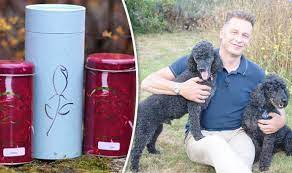 We know how much you will treasure the memories of your pets after they are gone. Bbc Presenter Chris Packham Says He Wants His Ashes To Be Mingled With His Dogs Express Co Uk