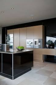 Voir plus d'idées sur le thème cuisine moderne, cuisines design, cuisine contemporaine. Design Kitchens 110 Ideas For A Trendy Layout A Spicy Boy