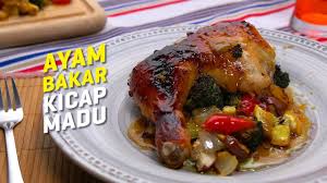 The legendary ayam kicap madu sekali cuba pasti mahu lagi, the easiest but the yummiest meal! Resipi Ayam Bakar Kicap Madu Honey Soy Roast Chicken Recipe Seismik Makan Youtube