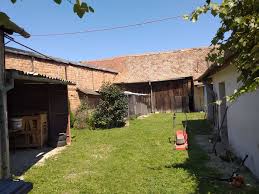 Imobilul este compus din doua corpuri de case cu intrari separate a. Cel Mai Bun Ieftin Cel Mai Mic Pret Pantofi De Separare Case De Vanzare In Vestem Judetul Sibiu Tripcher Com