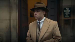 He is the former chief accountant of shelby company limited, a position that causes tensions with john shelby. The Brown Hat By Michael Gray Finn Cole In Peaky Blinders S05e02 Spotern