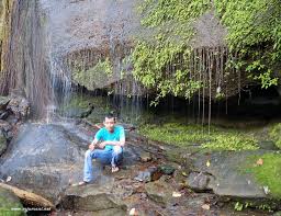 Tak heran bila pesonanya membuat pelancong rela menempuh perjalanan jauh. Nge Trip Menuju Bukit Pahiyangan Dan Air Terjun Minanga Mengukir Senyum Di Udara