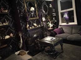 Gothic Decorating In Small Spaces 3 Goth Gothic Decor Alternativehomemaking Gothichomemaking Loun Goth Home Decor Gothic Living Rooms Home Decor Bedroom