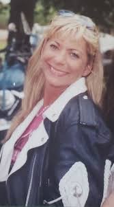 Suzanne Barlow's Instagram, Twitter & Facebook