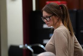 23 ocak 1991 doğumlu), bir dolandırıcılık skandalındaki tekil rolü nedeniyle ün kazanan rus doğumlu bir alman kadın. What S Going To Happen To Anne Delvey Now That She S Been Found Guilty Observer