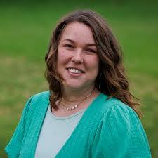 Sarah Thygesen's Instagram, Twitter & Facebook