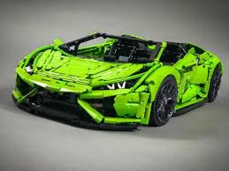 If you thought the interior was on the cramped side, the frunk represents the stingiest aspect of the evo spyder and measures just 3.5 cubic feet. Lamborghini Huracan Evo Spyder Lox Lego