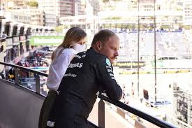 Liebe leserin, lieber leser, die kommentarfunktion steht ihnen ab 6 uhr wieder wie gewohnt zur verfügung. Valtteri Bottas 3 Ich Bin Am Boden Zerstort Formel 1 Speedweek Com