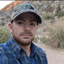 Burt Roberson's Instagram, Twitter & Facebook