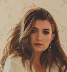 Tenille Thomas's Instagram, Twitter & Facebook