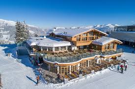 Bars surround the top station of the penken gondola at 1,800m, and more are waiting in the village. Bergrast Restaurant Mayrhofen Restaurant Bewertungen Telefonnummer Fotos Tripadvisor