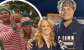In november 2020, ree revealed her family grew by one when her foster son, jamar, joined their brood almost two years ago. The Pioneer Woman S Ree Drummond Talks About Foster Son Jamar 18 Daily Mail Online