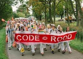 It describes itself as 'a cooperation between people who together battle the fossil fuel industry and its power'. Wat Is Code Rood Code Rood