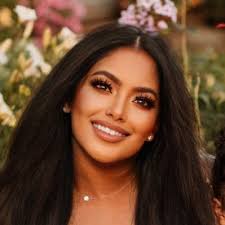 Emily Centeno (@emilyrbermudez)